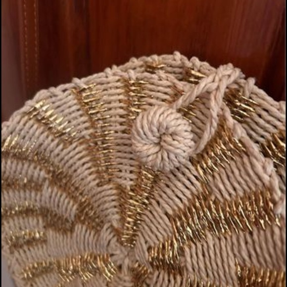 American eagle round wicker purse beige and gold - Picture 2 of 4